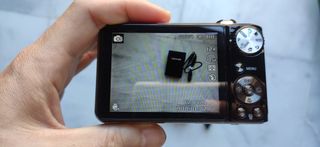 CÁMARA COMPACTA "SAMSUNG PL-150"