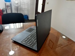 Portátil Lenovo V155-15API Ryzen 5 256GB