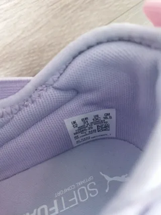 Zapatillas niña Puma Talla 31 Nuevas