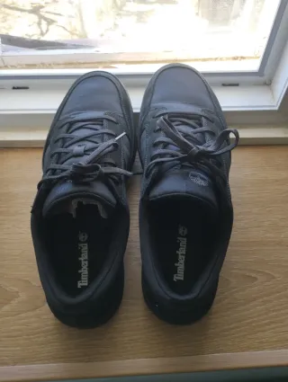 Zapatillas New Balance grises y negras