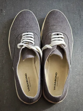 Zapatillas Vagabond grises talla 39