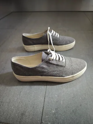 Zapatillas Vagabond grises talla 39