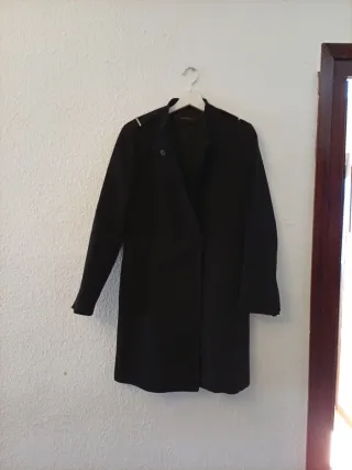 Abrigo mujer Zara negro