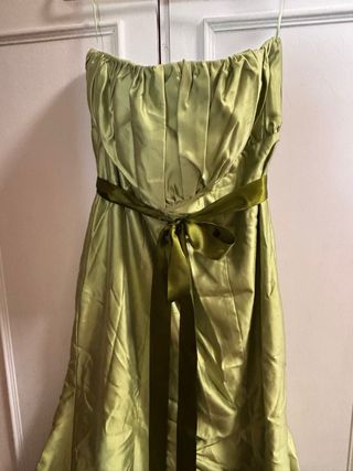 Vestido de fiesta verde y dorado