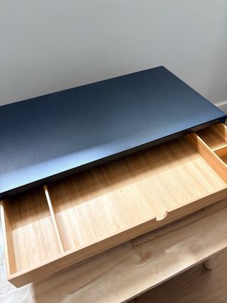 Soporte Monitor Ikea Negro y Madera