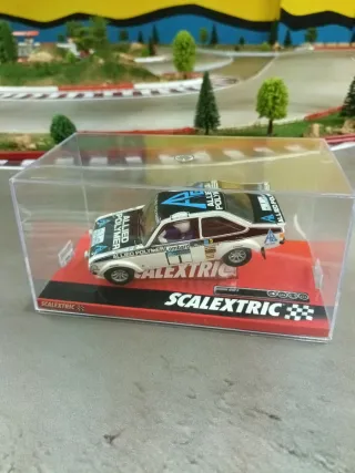 Coche Scalextric Ford Escort Mk2