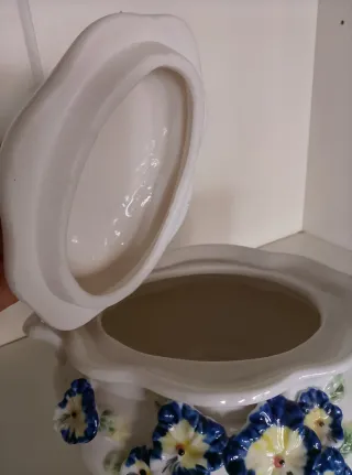 Biscottiera ceramica bianca fiori blu