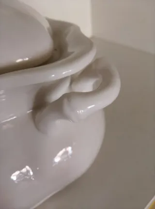 Biscottiera ceramica bianca fiori blu