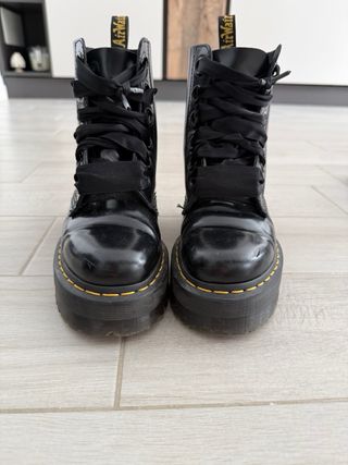 Dr Martens molly