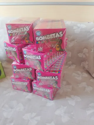 Cajas de Bombetas grandes y pequeñas