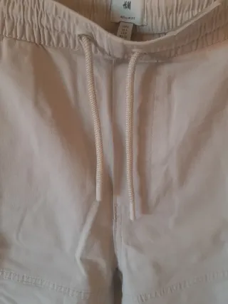 Pantalón cargo H&M beige