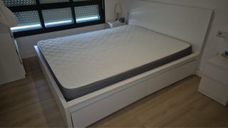 Cama 1.6x2m con cajones y mesitas de noche