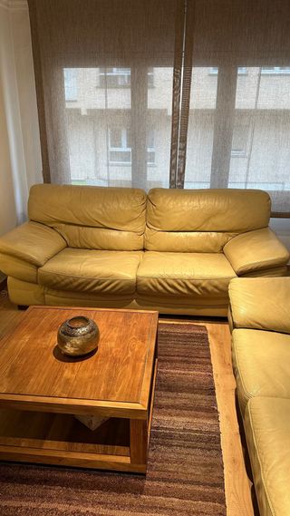 Sofá grande de piel beige precio recogiendolo