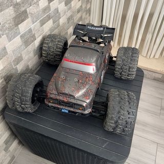 Coche RC Dementor Corally