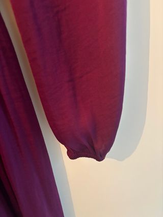 Vestido corto morado manga larga