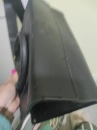 Bolso negro fabuloso en perfectas condiciones