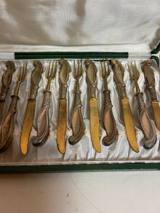 Estuche cubertería antigua