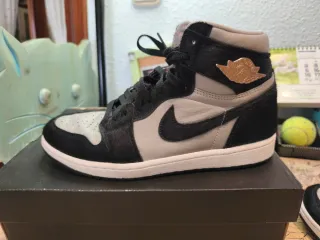Air Jordan 1 Retro High OG Twist 2.0