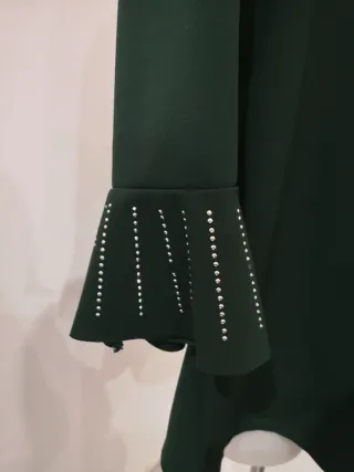 Blusa verde con maniche strass taglia unica