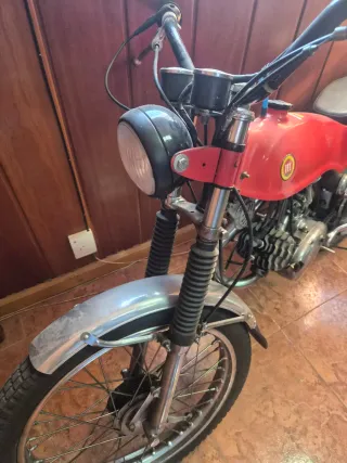 Montesa Cota 49 Roja y Plata