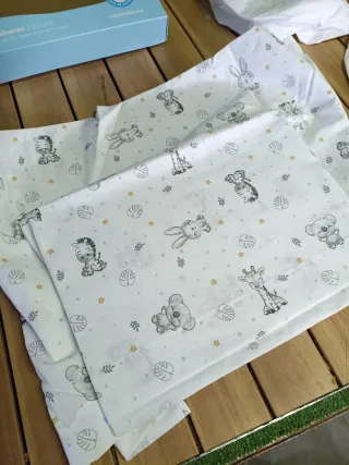 Juego de sábanas de Minicuna KOALA en blanco azul