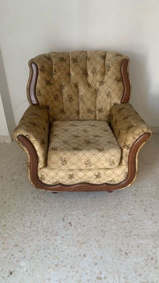 Sofá y 2 sillones de tela y madera