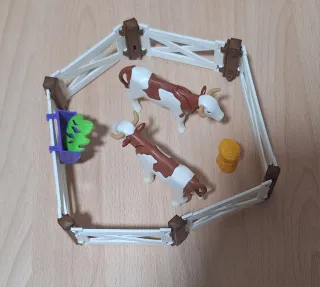 Playmobil Granja con Vacas y Accesorios