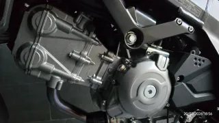 Suzuki V Strom 650 Negra-3.000 km. Nueva, impoluta