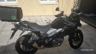 Suzuki V Strom 650 Negra-3.000 km. Nueva, impoluta