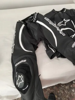 Mono de dos piezas alpinestars y botas