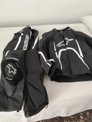 Mono de dos piezas alpinestars y botas