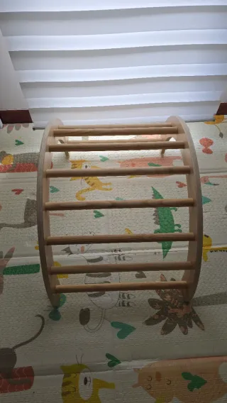 Arco balancin de madera con rampa