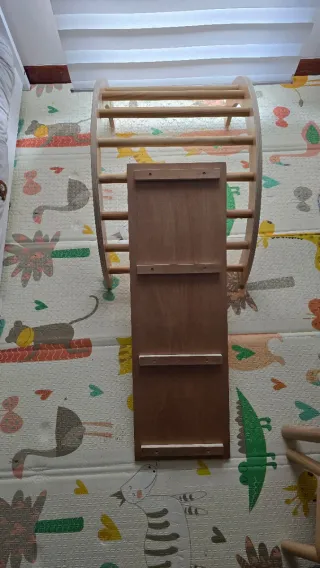 Arco balancin de madera con rampa