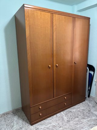 Armario de madera 3 puertas con cajones