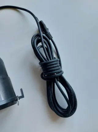 Lampada portatile universale nuova con cartellino.