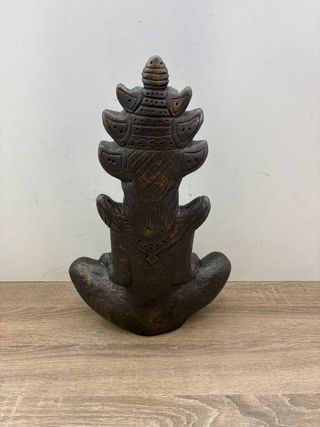 FIGURA DE ESTILO ORIENTAL