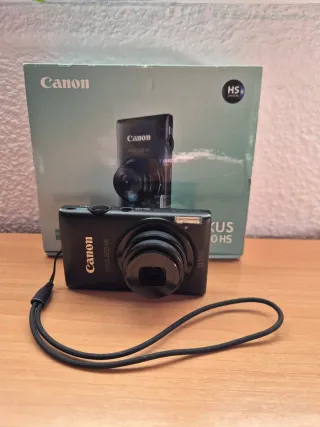 Canon IXUS 220 HS Negra + Caja y cargador original