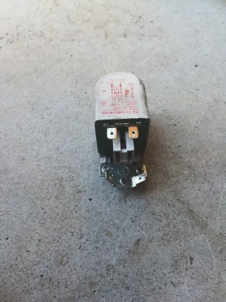 Condensador Iskra F 11.126/676-322 9000 676768