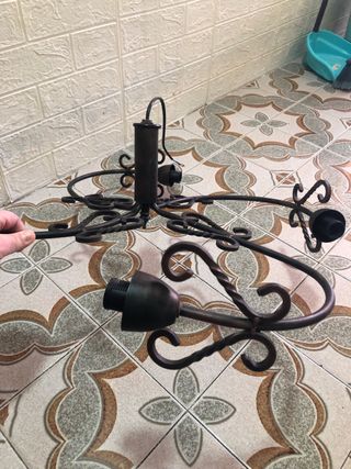 Lámpara de forja estilo araña