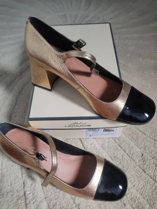 Zapatos Atelier La Touche dorados y negros