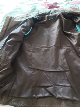 Chaqueta de piel marrón