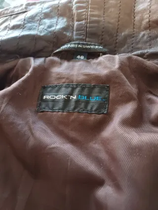 Chaqueta de piel marrón