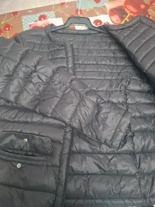 Chaqueta Benetton negra acolchada