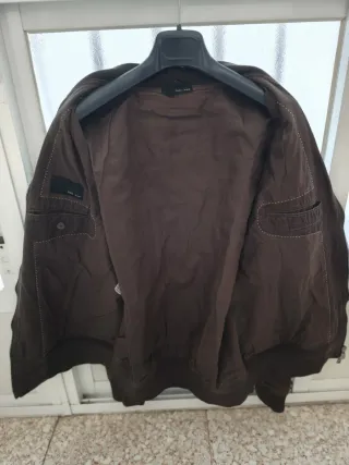 Cazadora bomber Zara marrón