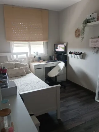 Ático con terraza ( no negociable)