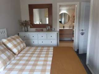 Ático con terraza ( no negociable)