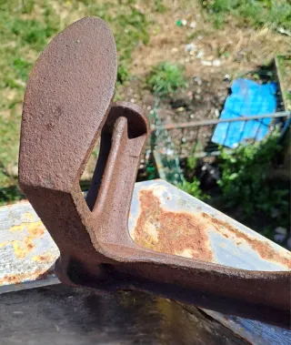 Vecchio attrezzo da calzolaio