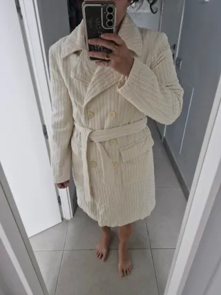 Abrigo de paño beige