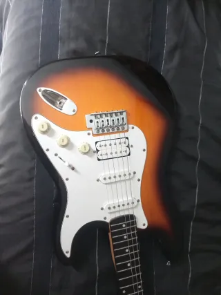 Guitarra eléctrica Epiphone Gibson estilo strato