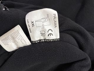 Cazadora de invierno gris y negra